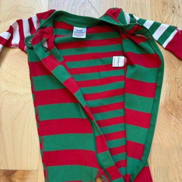 Hanna Andersson Green and Red Striped Christmas Zip Sleeper One Piece Pajamas - Picture 6 of 9